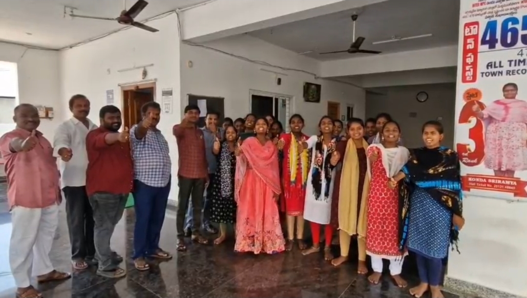 The Desk…Jaggaiahpet : ఇంటర్ ఫలితాలలో స్టేట్ ర్యాంకులతో వాగ్దేవి కళాశాల విద్యార్థులు