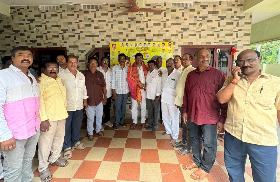 The Desk … Bhimavaram : KNR కు అభినందనలు తెలియజేసిన కూటమి నాయకులు