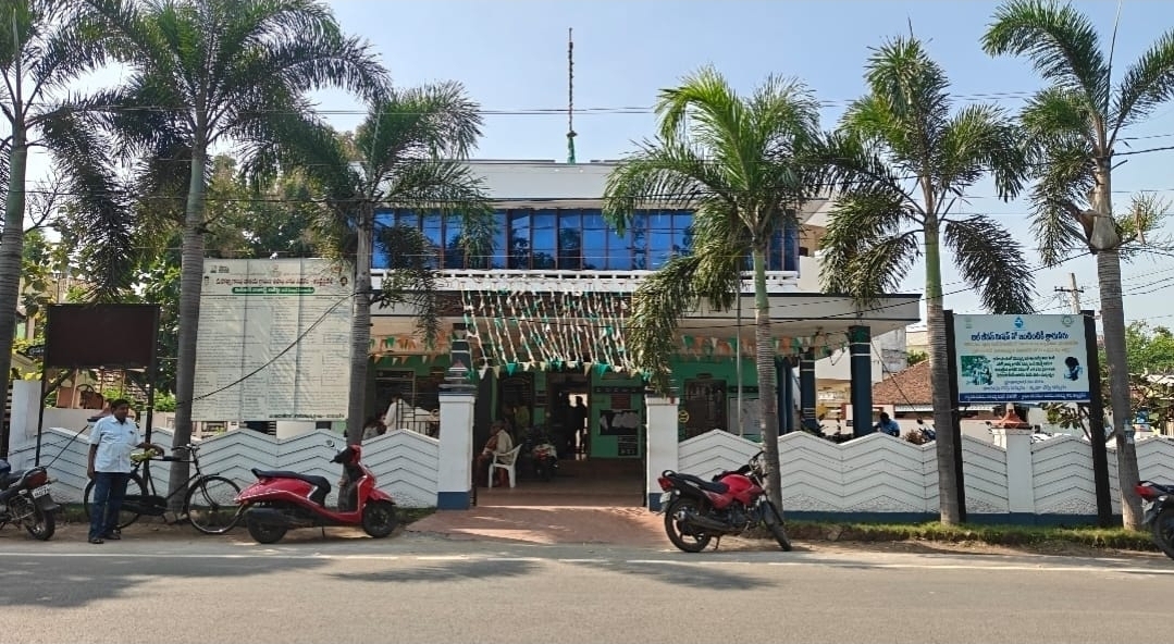 The Desk … Ravulapalem : రావులపాలెం పంచాయతీకి ఉత్తమ పురస్కారం