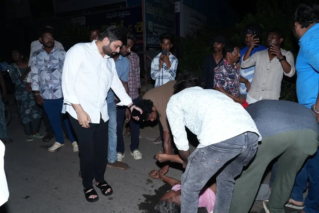 The Desk … Eluru : మానవత్వం చూపిన మహేష్…