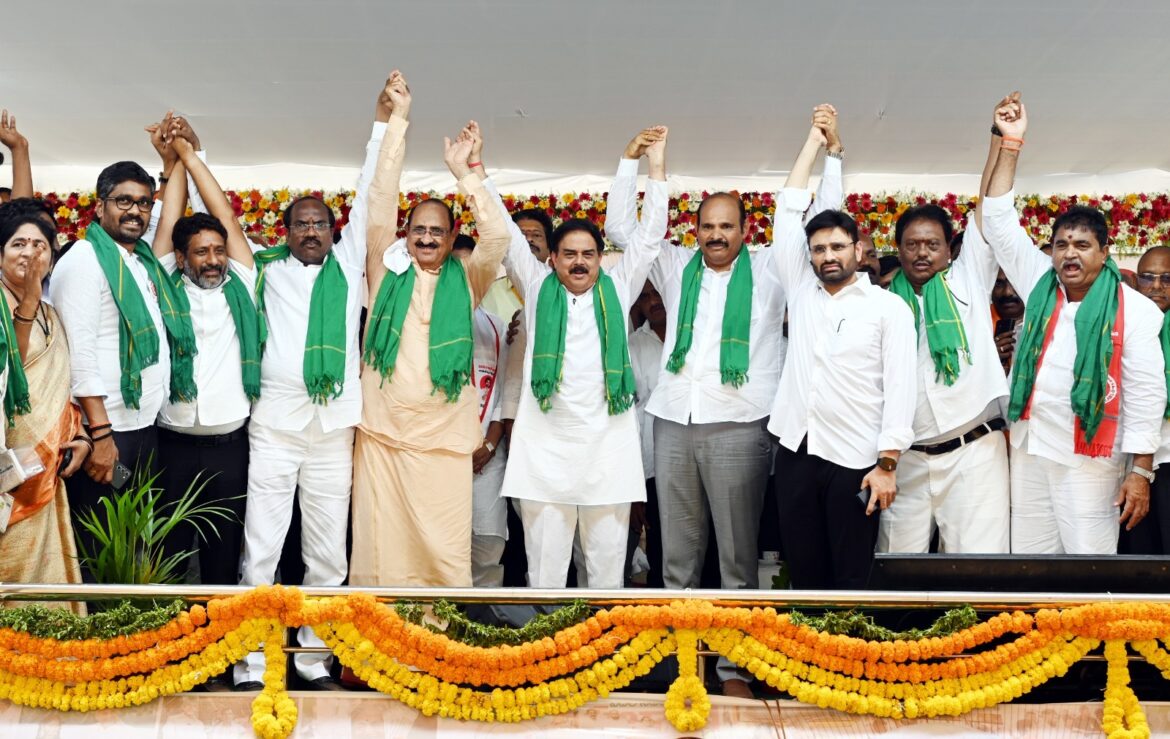 The Desk … Eluru : దీర్ఘకాలం కూటమి అధికారంలో ఉంటేనే రాష్ట్రాభివృద్ధి➖ఎంపీ పుట్టా మహేష్