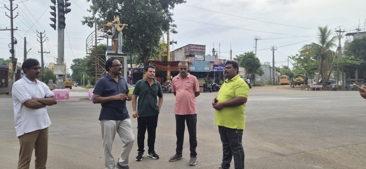 The Desk… Tadepalligudem : ఫుడ్ కోర్ట్, శివాజీ విగ్రహం ప్రారంభానికి ఏర్పాట్లు పూర్తి