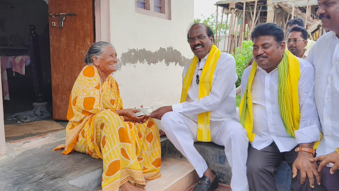 The Desk… Eluru : అర్హులందరికీ సమయానికి పెన్షన్‌ అందించడమే లక్ష్యం➖ఎమ్మెల్యే బడేటి చంటి