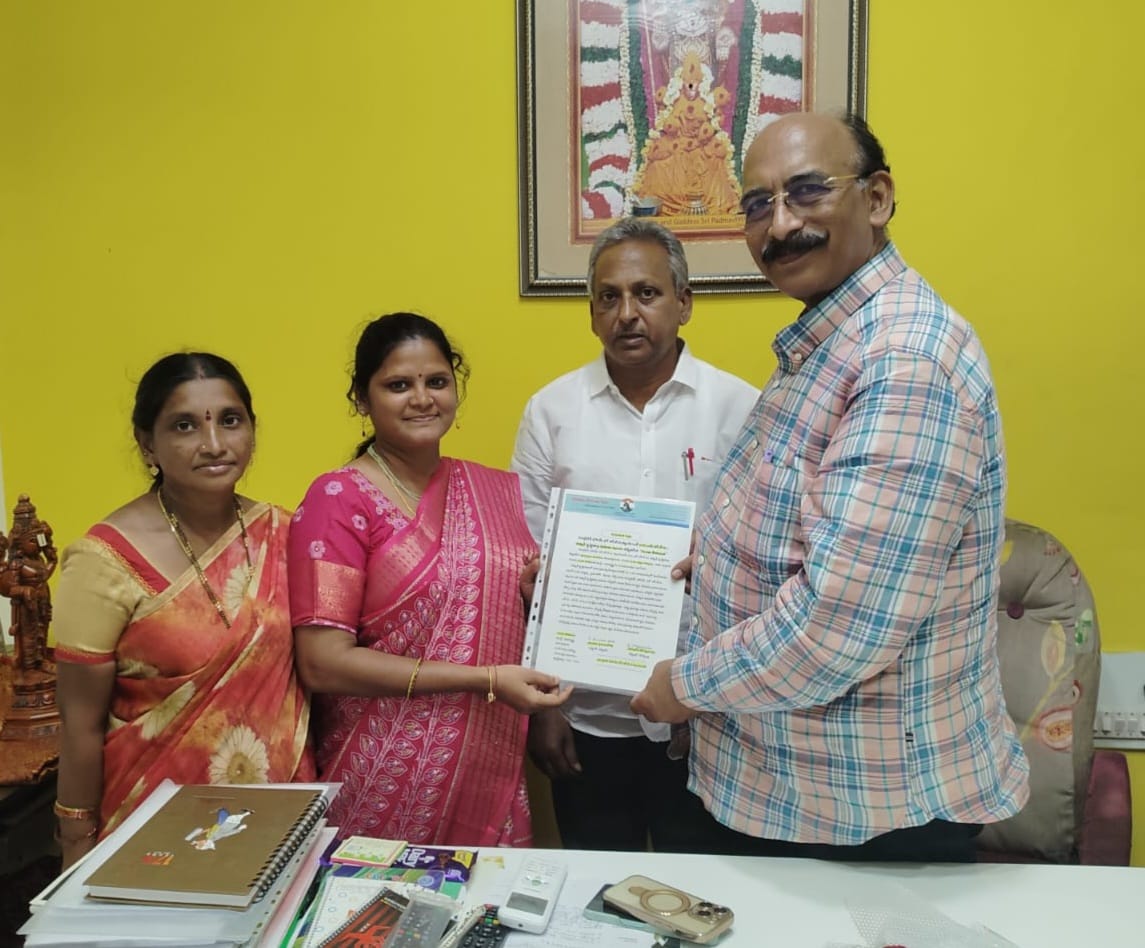 The Desk…Pamidimukkula : యూఎఫ్‌ఆర్టీఐ ఉమ్మడి కృష్ణా కన్వీనర్‌గా హేమలత