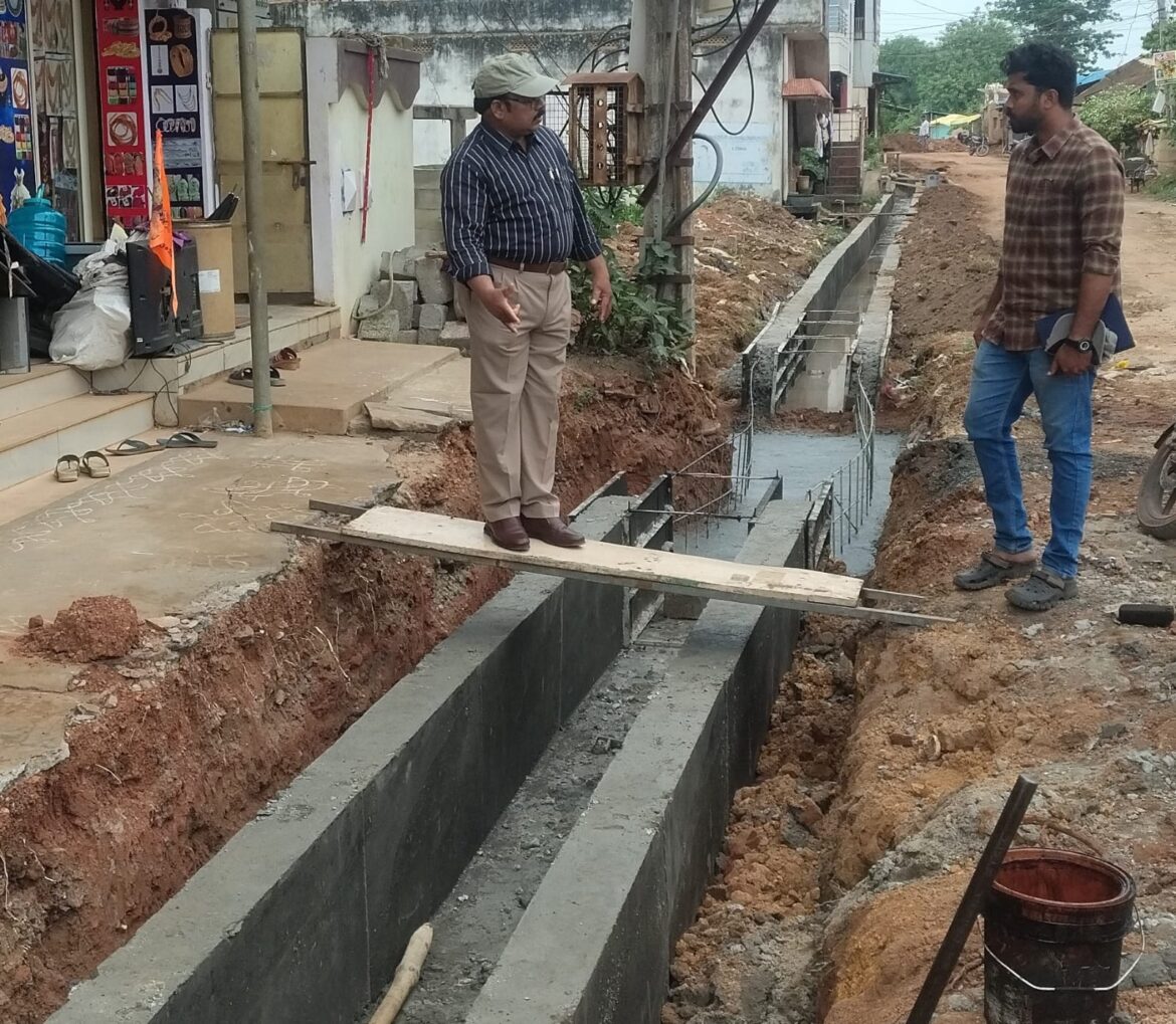 The Desk … Vunguturu : ▪️నాణ్యతకు పెద్దపీట▪️నాణ్యతతోనే పనులు పూర్తి చేయాలి➖ఎంపీడీవో మనోజ్