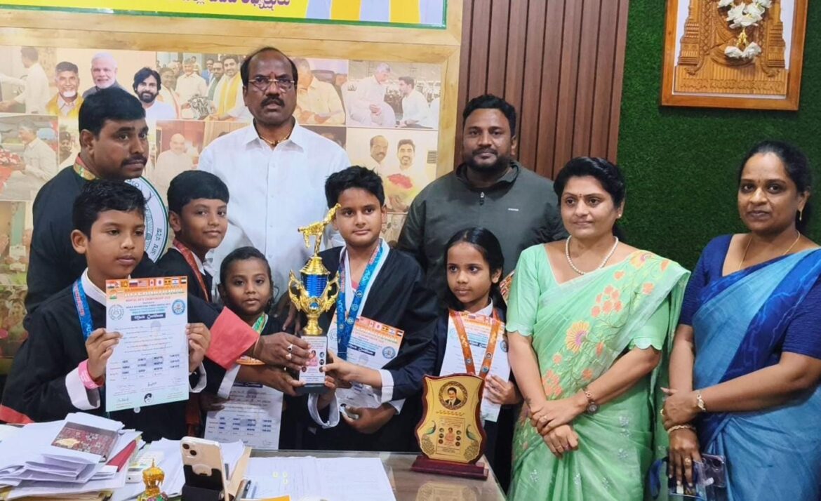 The Desk… Eluru : అంతర్జాతీయ మార్షల్ ఆర్ట్స్‌లో మెరిసిన అక్షరా స్టూడెంట్స్