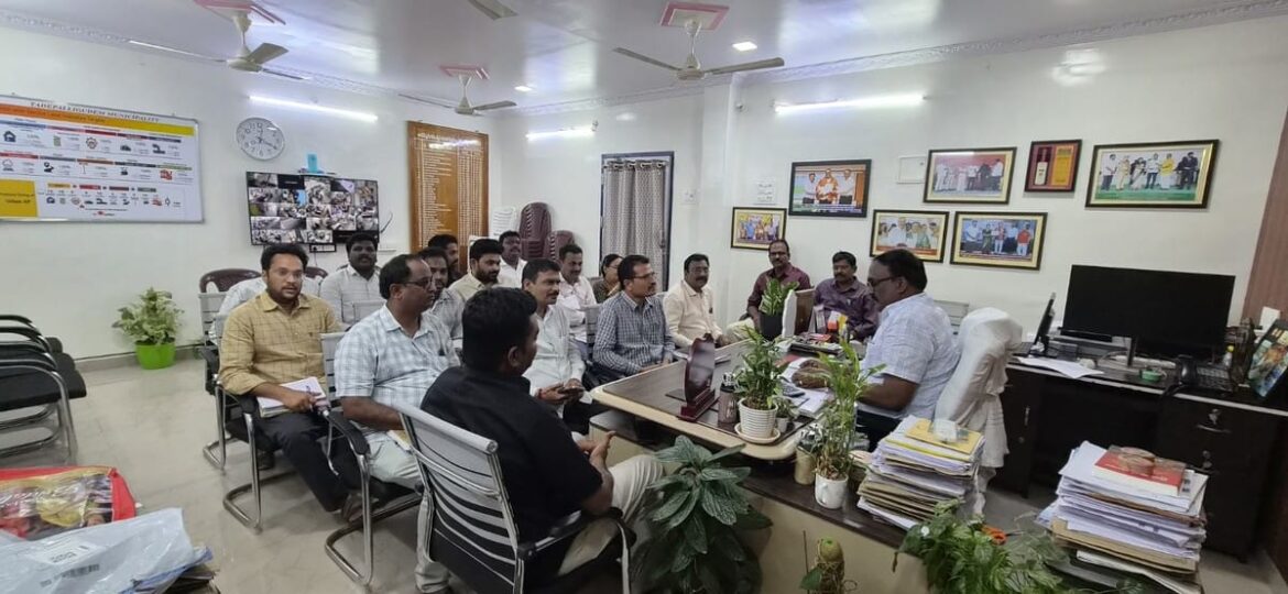 The Desk … Tadepalligudem : ప్రజా సేవలపై కమిషనర్‌ ప్రత్యేక దృష్టి