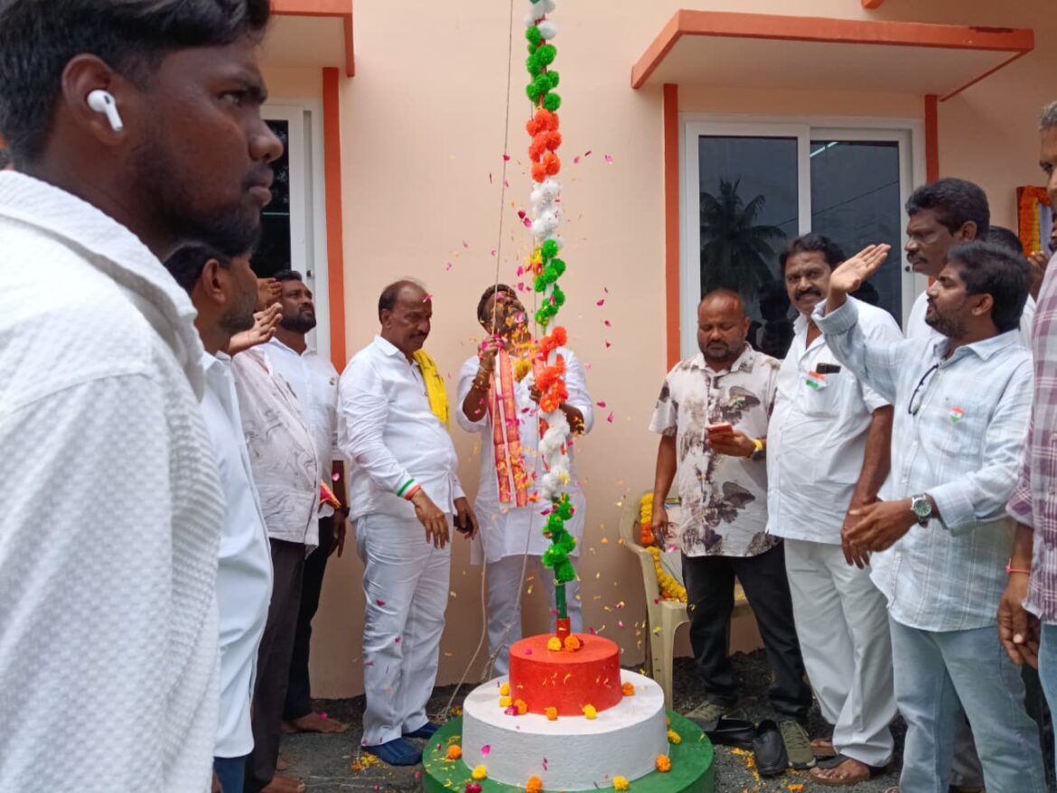 The Desk … Vunguturu : రూ.2.20 కోట్లతో అభివృద్ధి పనులకు శ్రీకారం