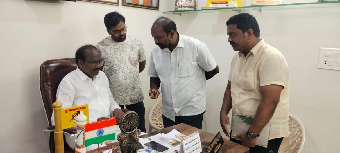 The desk… Eluru : ప్రజా సమస్యలకు సత్వర పరిష్కారమే ధ్యేయం➖ ఎమ్మెల్యే చంటి