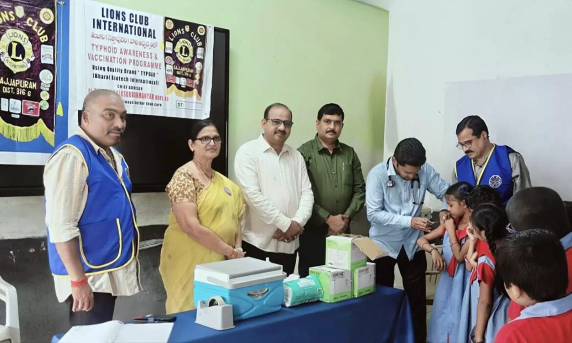 The Desk …Tanuku : రూట్స్” పాఠశాలలో- టైఫాయిడ్ నివారణ వ్యాక్సినేషన్ డ్రైవ్