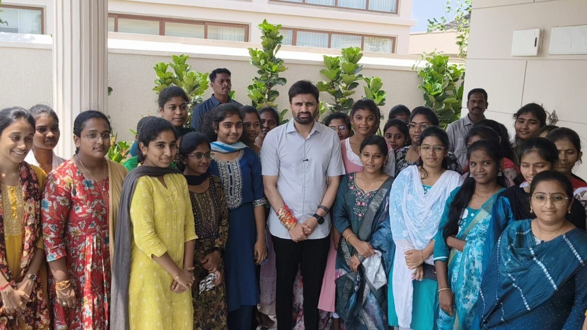 The Desk … Eluru : అన్నకు ప్రేమతో – ఎంపీకి రాఖీలు