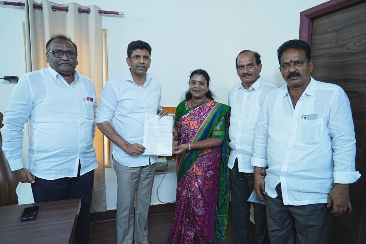 The Desk… Guntur : నందిగామ అభివృద్ధికి ప్రత్యేక నిధులపై సౌమ్య వినతి