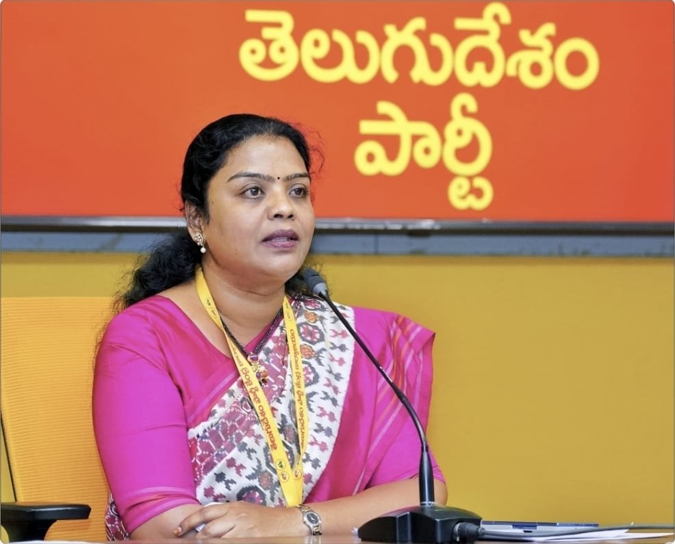 The Desk …Desk : మెగా డీఎస్సీపై దుష్ప్రచారం తగదు : ➖తంగిరాల సౌమ్య
