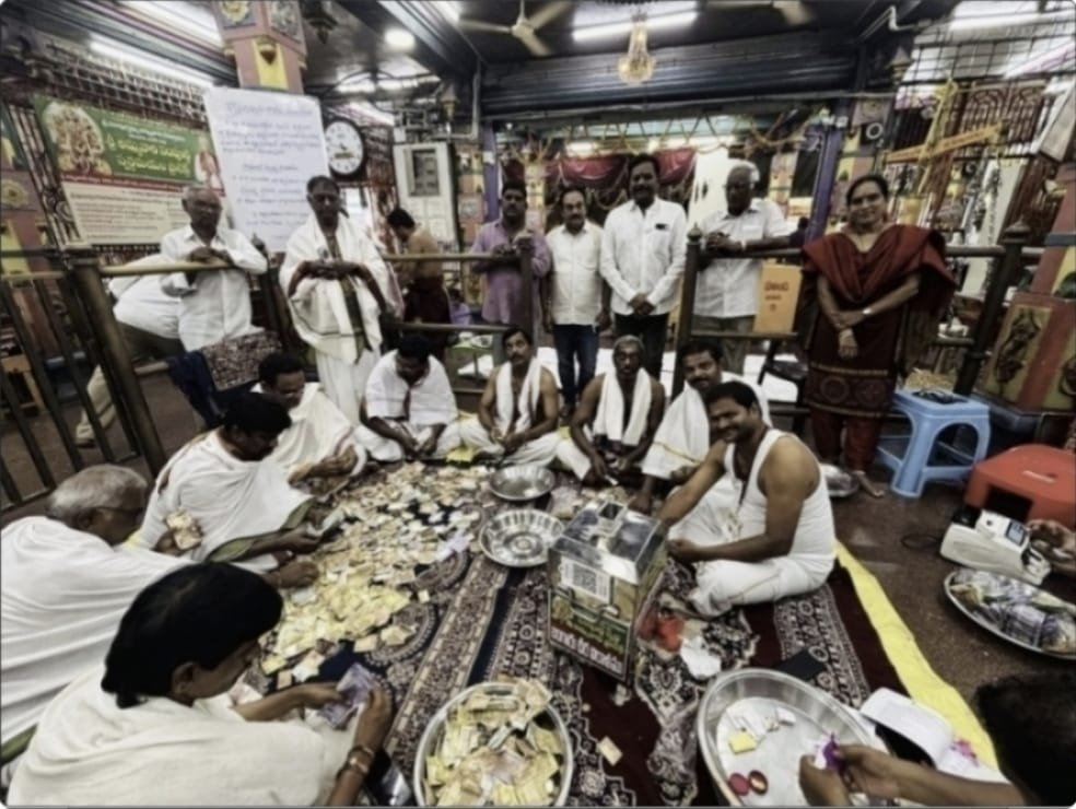 The Desk … Bhimavaram : స్వర్ణమయ ప్రాజెక్టుకు భక్తుల కానుకల వెల్లువ