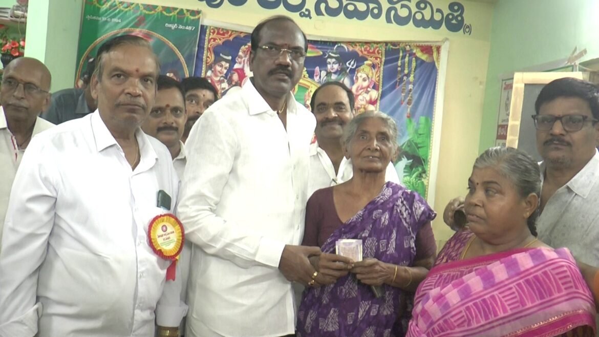 The Desk… Eluru : సేవా గుణమే సమాజానికి బలం