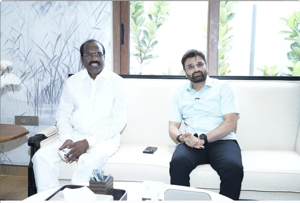 The Desk… Eluru : ‎ఎంపీ పుట్టా మహేష్ కుమార్ తో బడేటి చంటి భేటీ