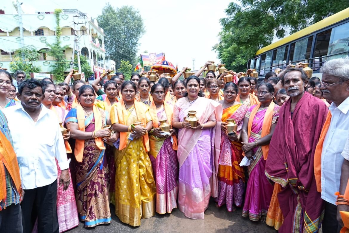 The Desk … Nandigama : నందిగామ లో పలు కార్యక్రమాలలో పాల్గొన్న ఎమ్మెల్యే సౌమ్య