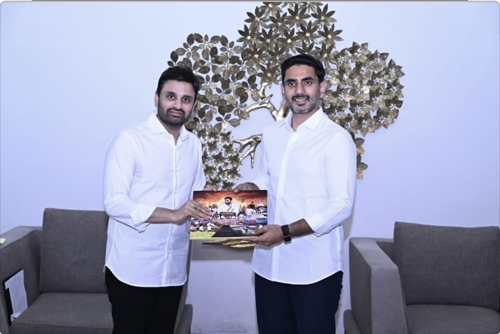 The Desk …Vundavalli : ▪️లోకేష్ విత్ మహేష్▪️