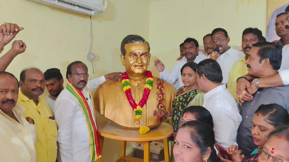 The Desk … Eluru : గాంధేయవాదంతోనే శాంతియుత పాలన