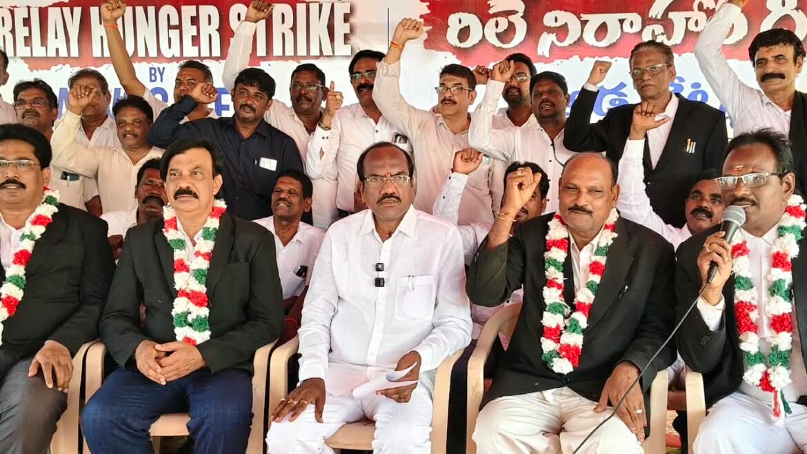 The Desk … Eluru : న్యాయవాదుల రక్షణకు ప్రత్యేక చట్టం అవసరం ➖ ఎమ్మెల్యే చంటి