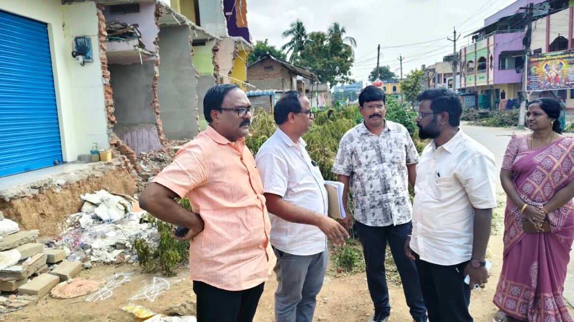 The Desk … Tadepalligudem : రహదారుల విస్తరణతోనే పట్టణాభివృద్ధి