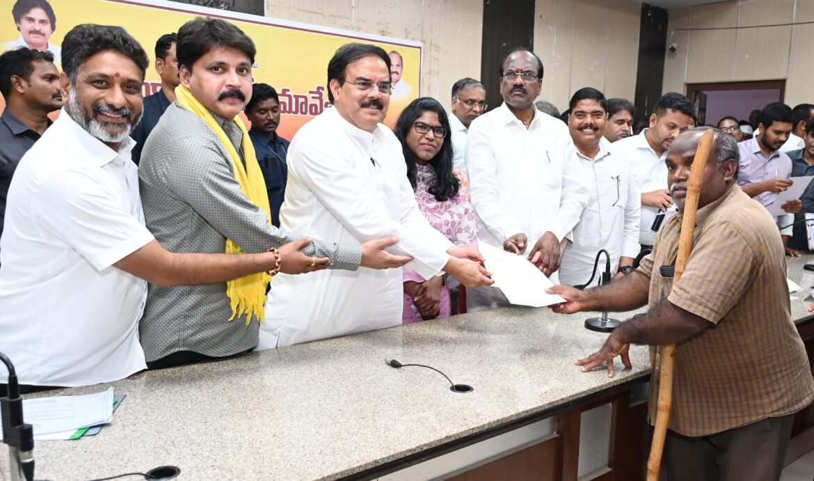 The Desk … Eluru : 22ఏ నుంచి 5,700 ఎకరాల తొలగింపు