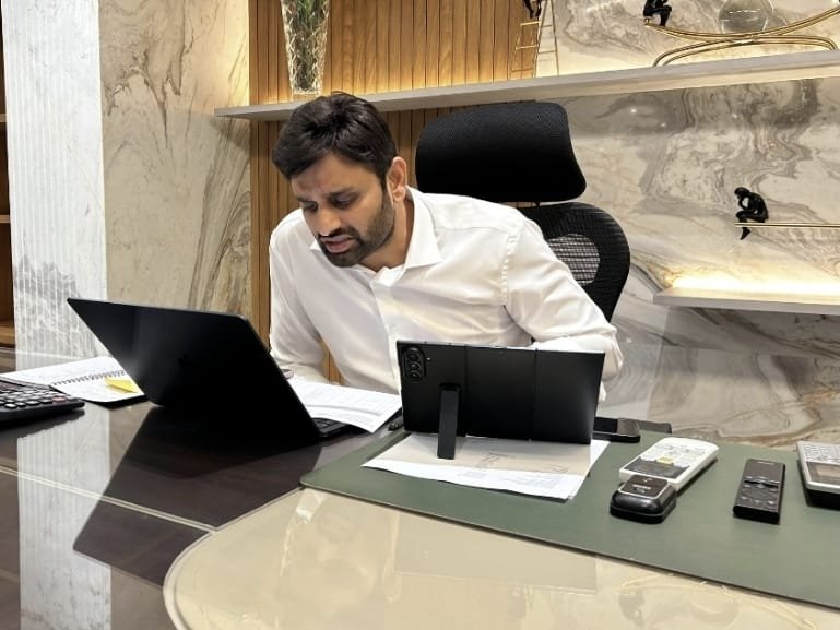 The Desk … Eluru : ఏలూరు పార్లమెంటు పరిధిలో రూ.19.8 కోట్లతో సీసీ రోడ్లు